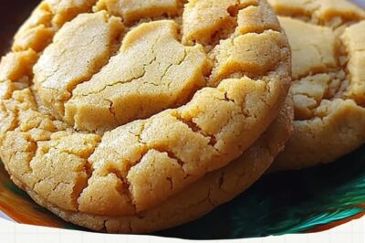 The Ultimate Thick and Chewy Peanut Butter Cookies Recipe