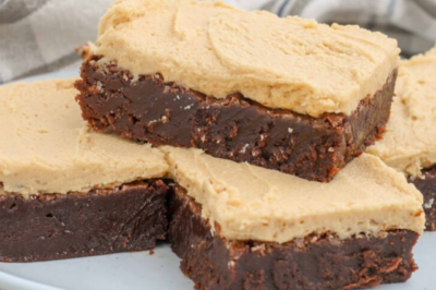 Decadent Brownies with Peanut Butter Frosting: A Crowd-Pleasing Recipe